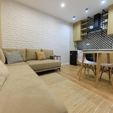 One-Bedroom Rooftop Skyline Central Hidden Gem In Tirana Extérieur photo