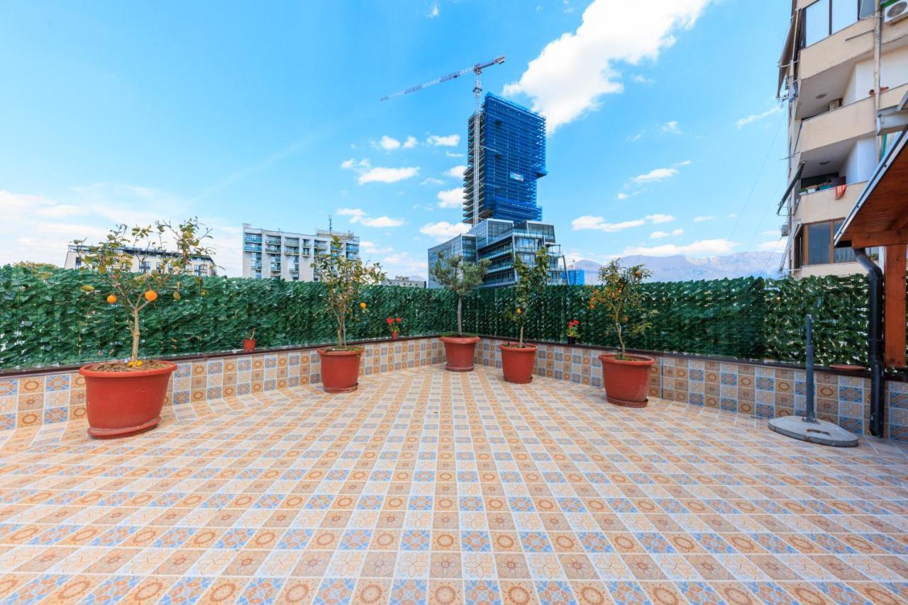 One-Bedroom Rooftop Skyline Central Hidden Gem In Tirana Extérieur photo